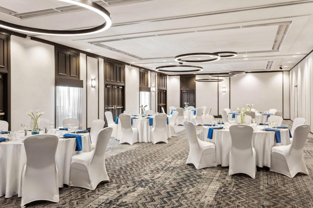 Delta Hotels By Marriott Burlington Esterno foto