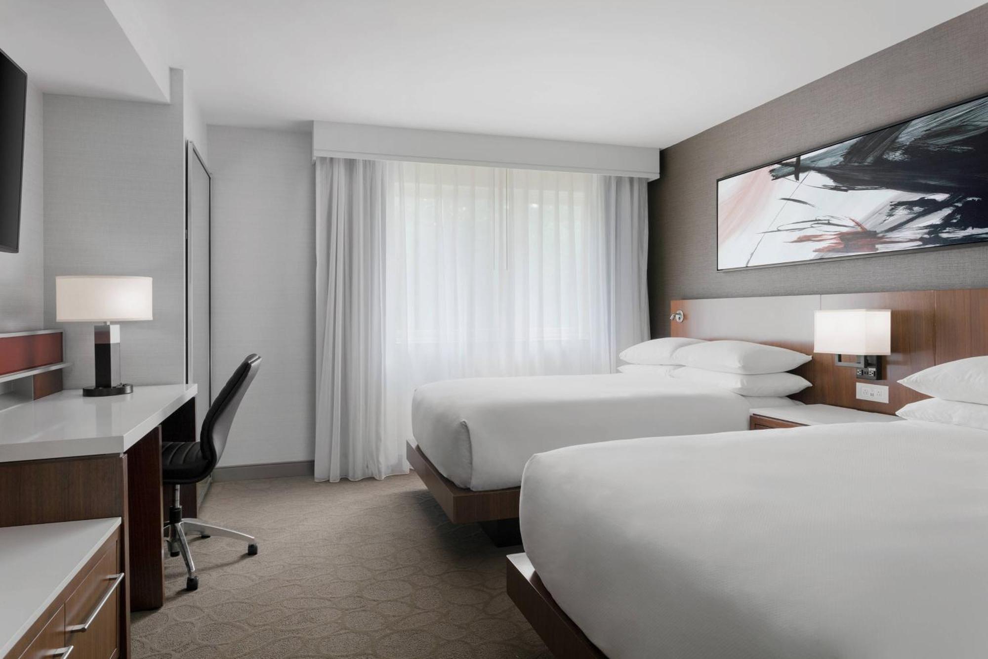Delta Hotels By Marriott Burlington Esterno foto