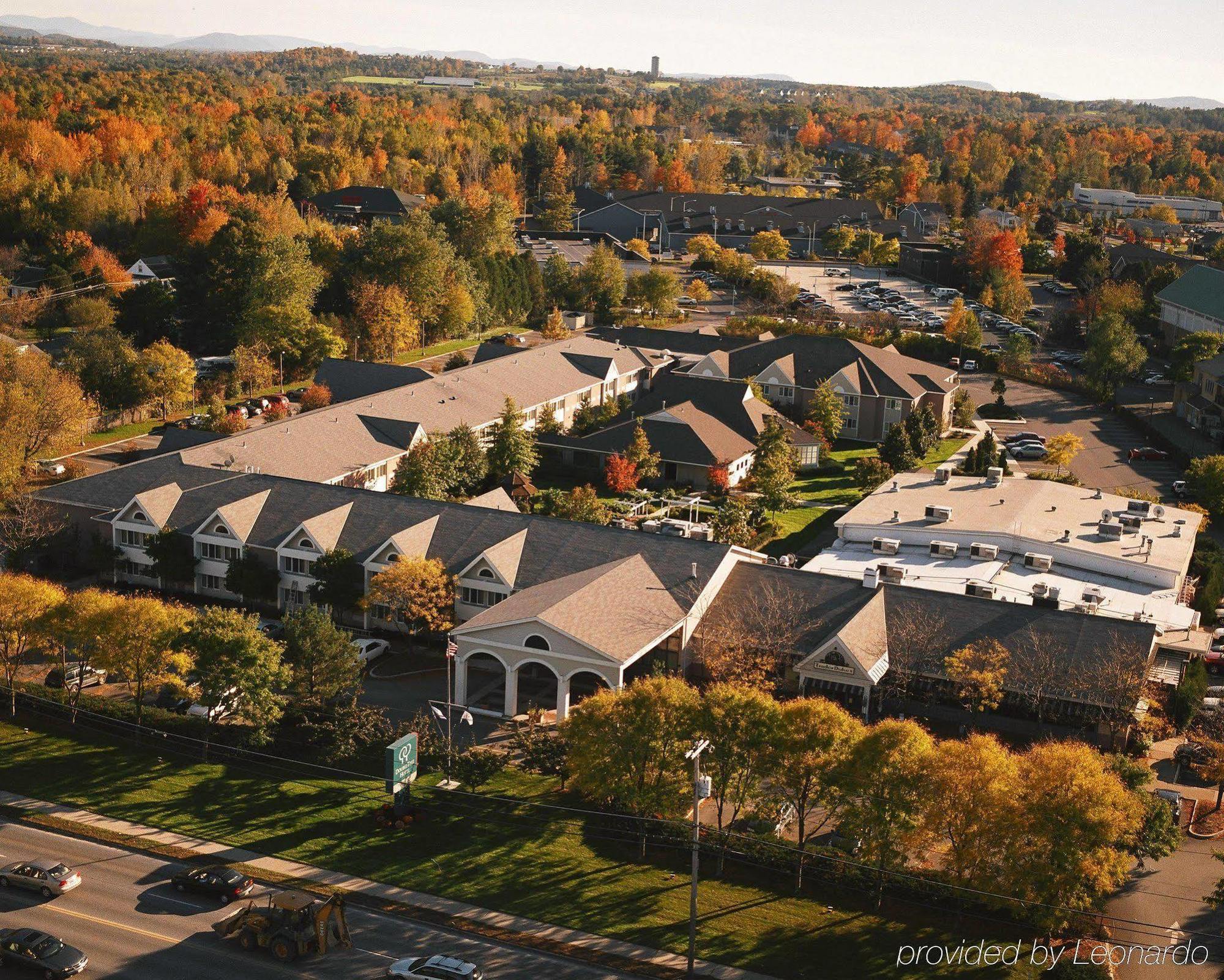 Delta Hotels By Marriott Burlington Esterno foto