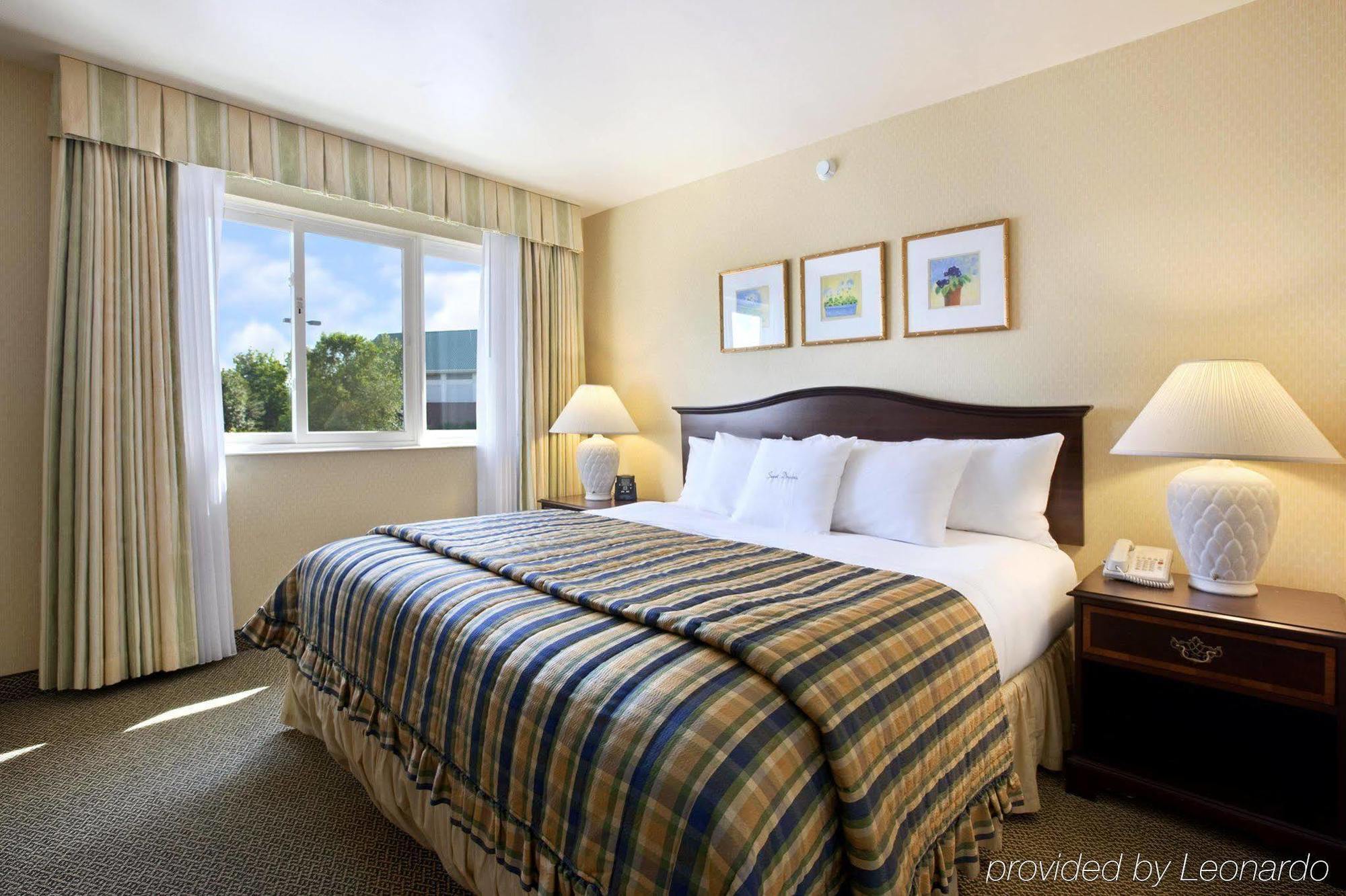 Delta Hotels By Marriott Burlington Esterno foto