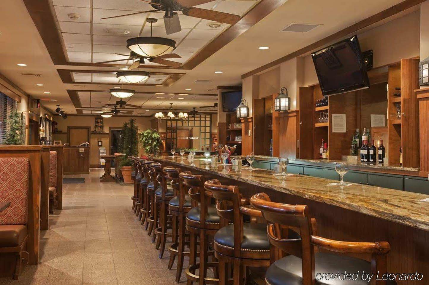 Delta Hotels By Marriott Burlington Esterno foto